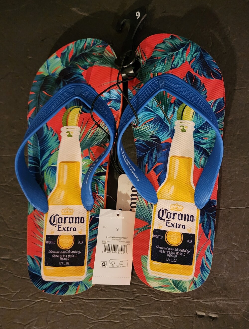 Corona Men's Tropical Beach Vacay Flip-Flop Sandals Size 9 NWT